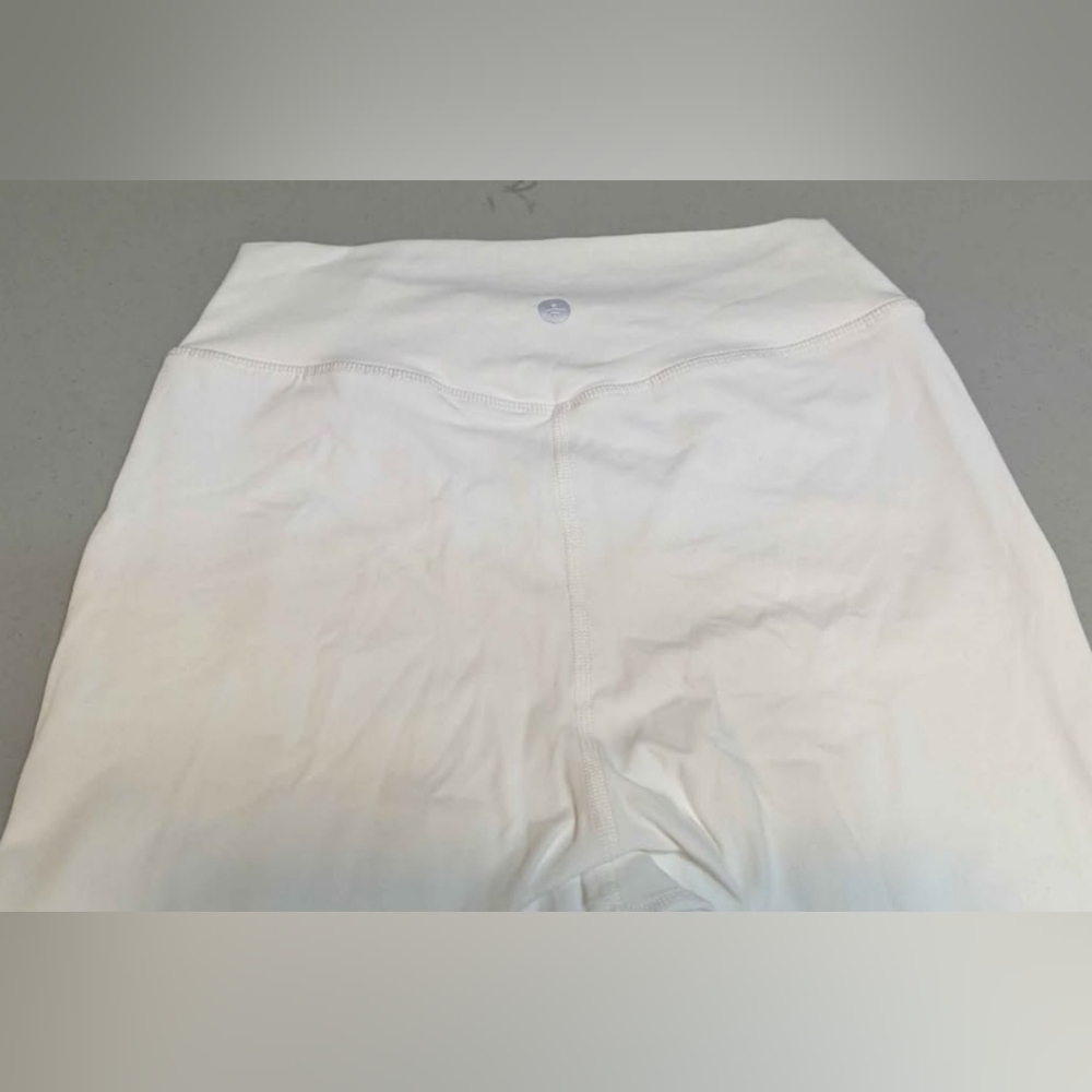 NWT Halara small white crisscross yoga pants - Picture 6 of 7